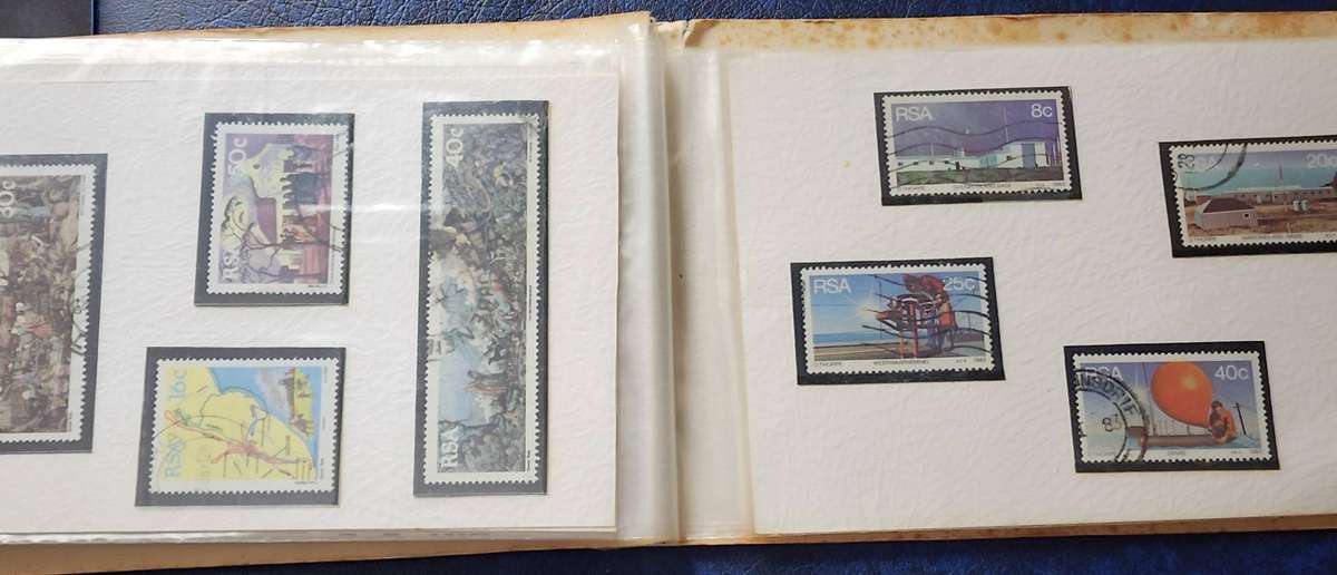 South Africa -Booklet with good used complete sets of commems,  89 stamps in lot!  WOW