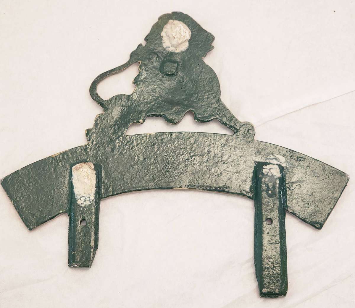 Vintage S. RHODESIA WALL Emblem SCARCE depicting gold LION- COAT OF ARMS on green !! SUPERB