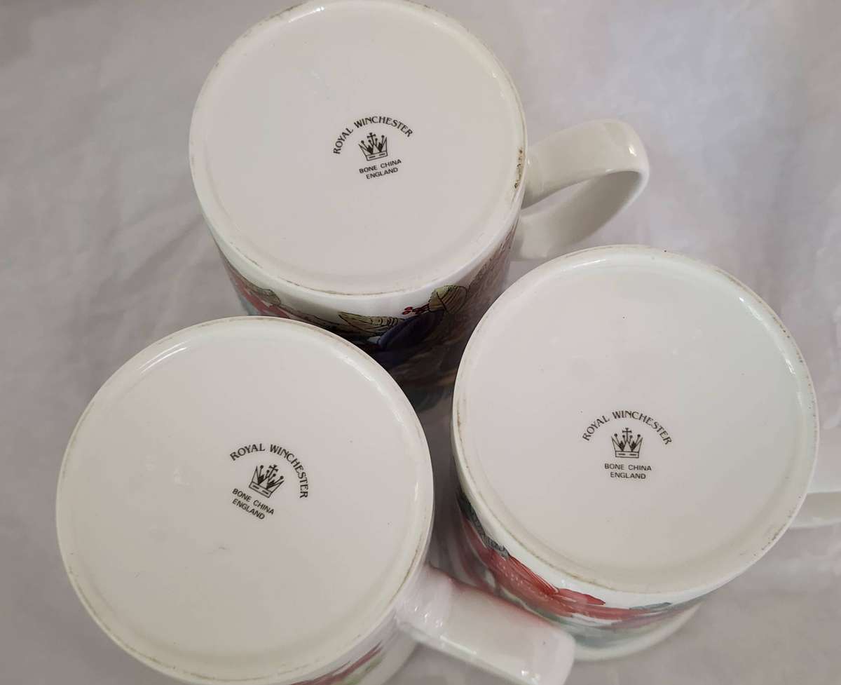 Set of 3 MUGS- "ROYAL WINCHESTER BONE CHINA, ENGLAND" featuring Birds and FLOWERs, STUNNING TRIO