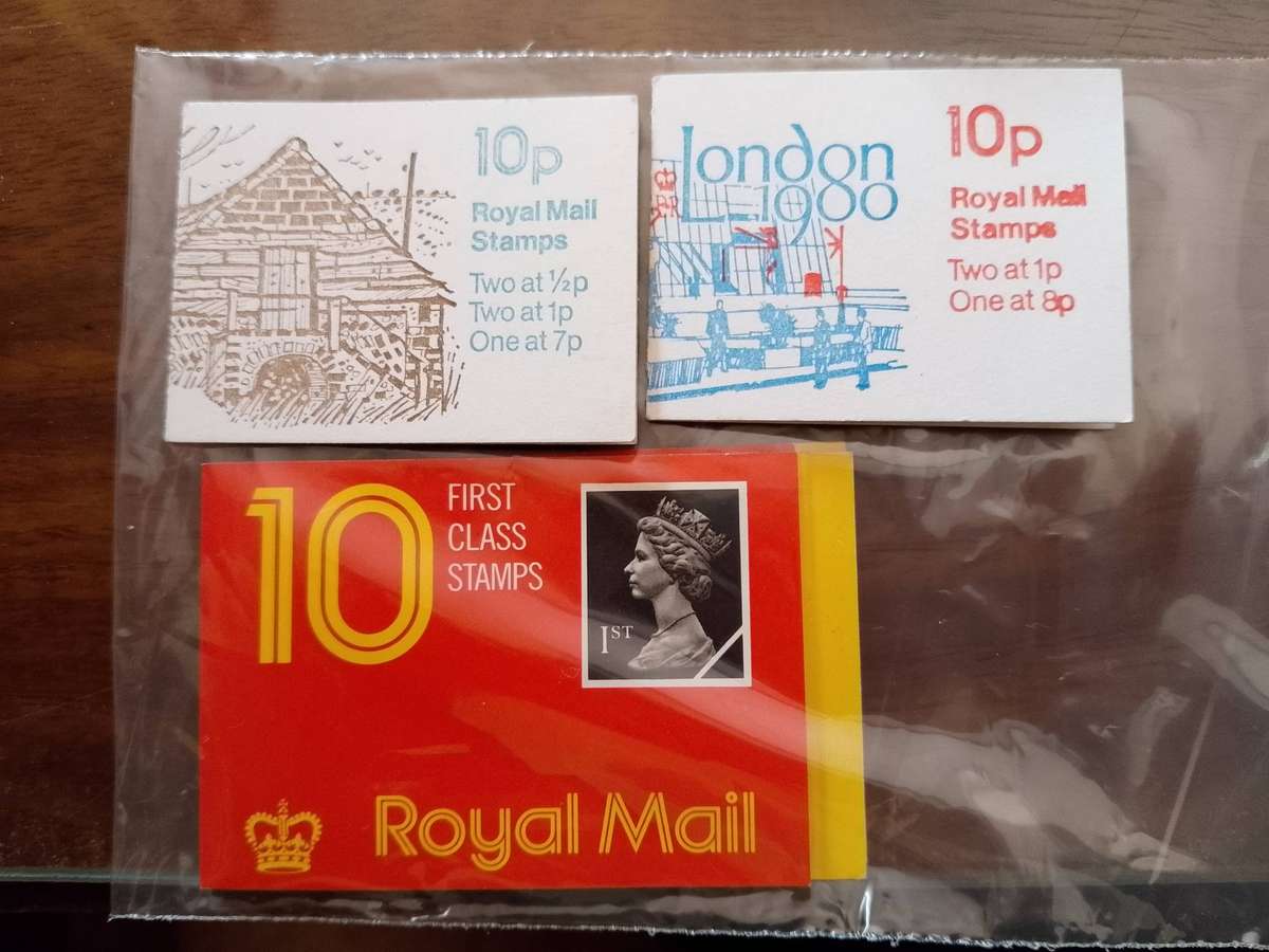 GREAT BRITAIN  1971/89  1st  class, 2nd class, 1/2d-8d greeting stamps,  4mini booklets  CAT GBP 3.5