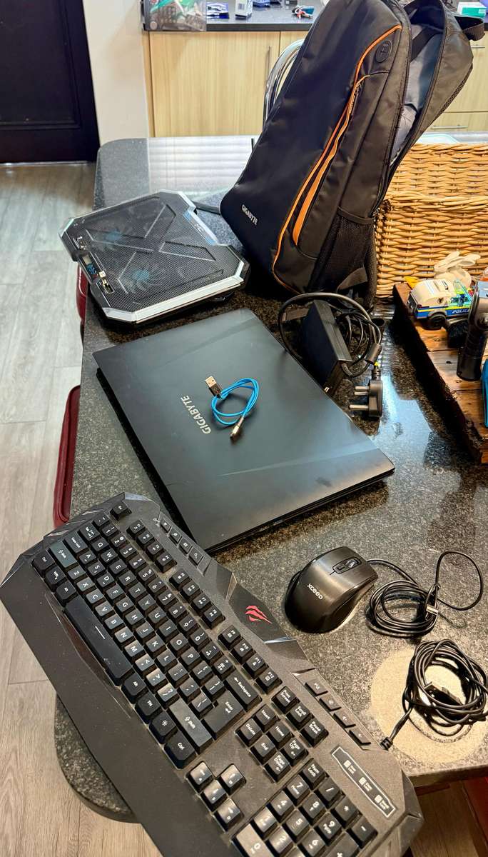 Gigabyte Sabre 17 i7 | GTX Graphics | 16GB RAM | M2 500GB SSD + 1TB HDD