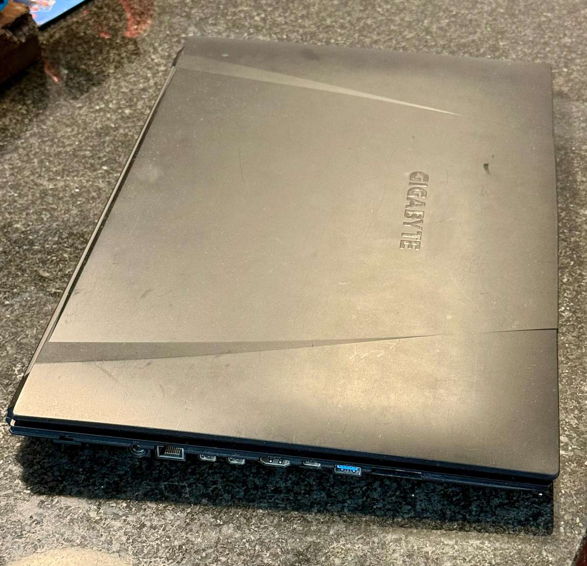 Gigabyte Sabre 17 i7 | GTX Graphics | 16GB RAM | 500GB SSD + HDD + Headphones + Backpack *BUNDLE*