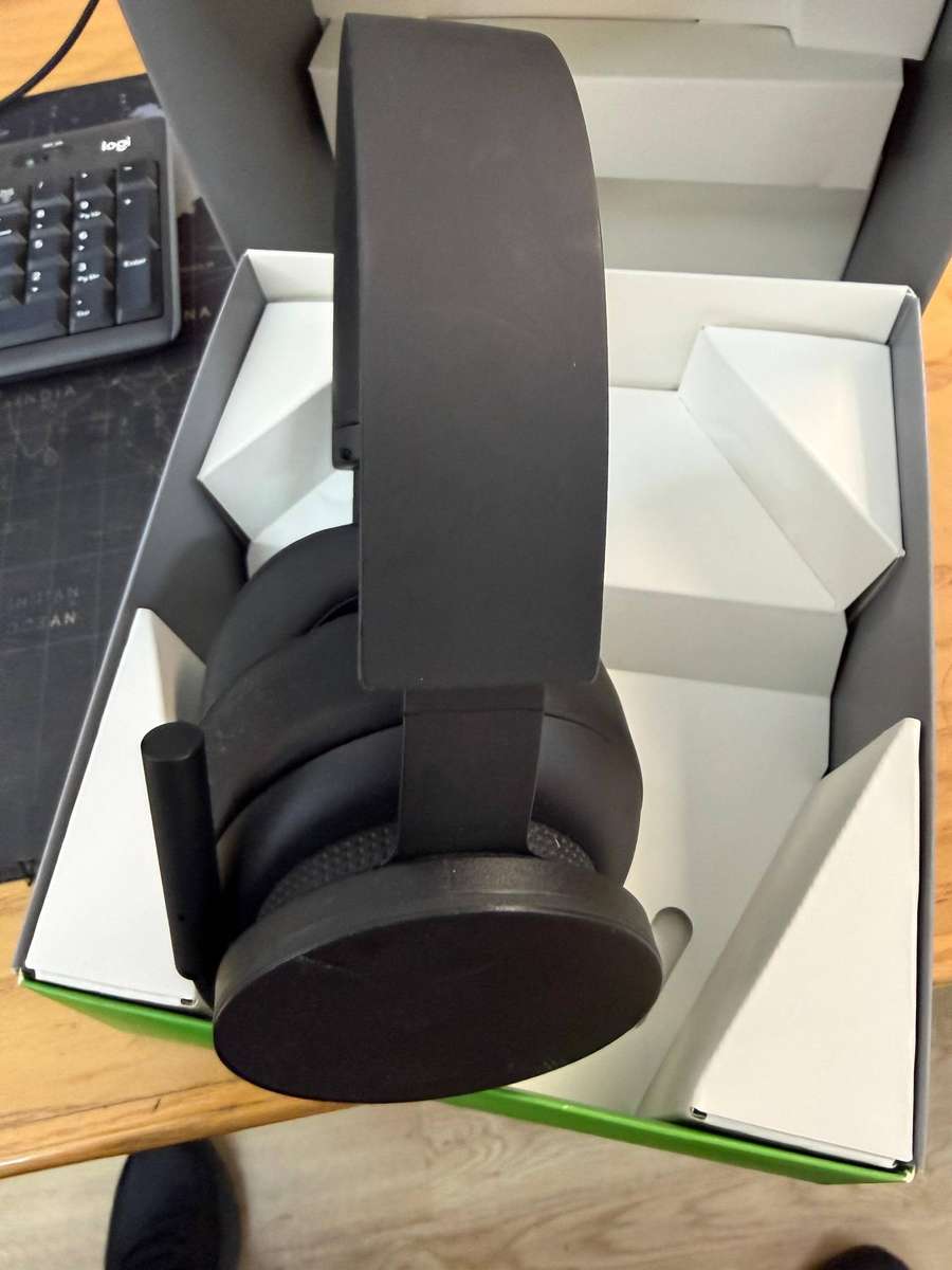 Microsoft Xbox Wireless Gaming Headset 2.0 for Xbox Series X|S & Xbox One  Boxed