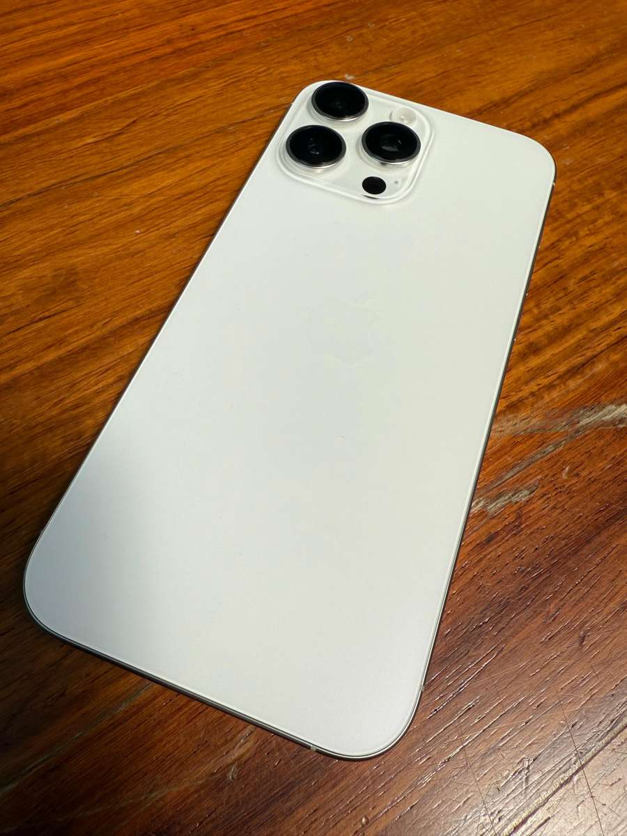 Apple iPhone 16 Pro Max  White, 256GB (Complete with Box & Accessories)