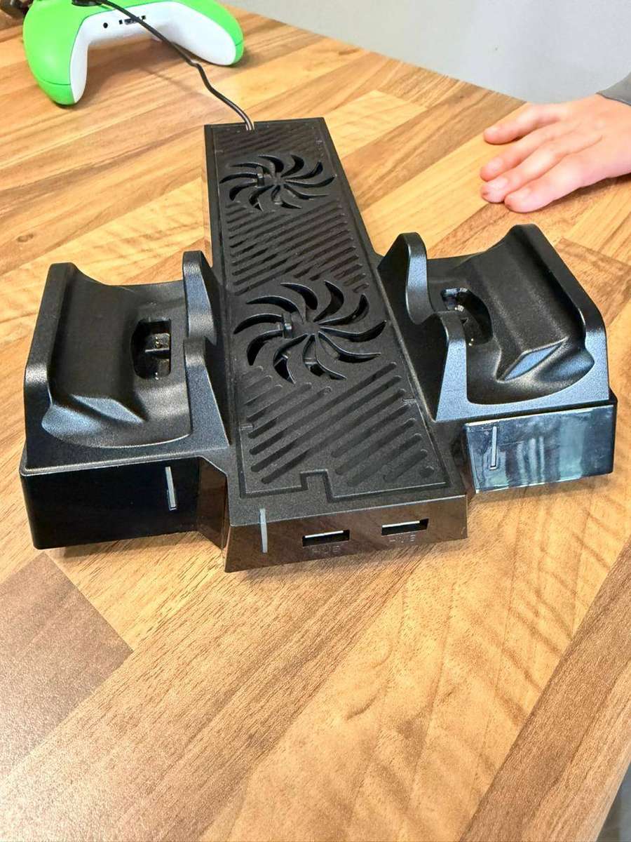  Xbox One X Bundle