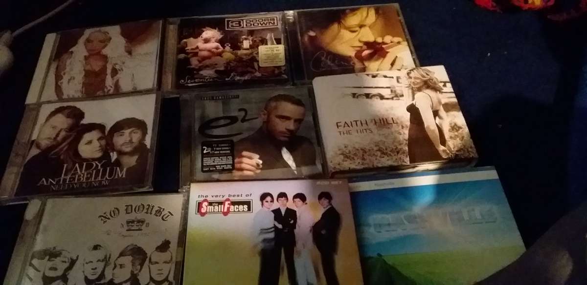 Music CD LOT # 1  (20 CDs)
