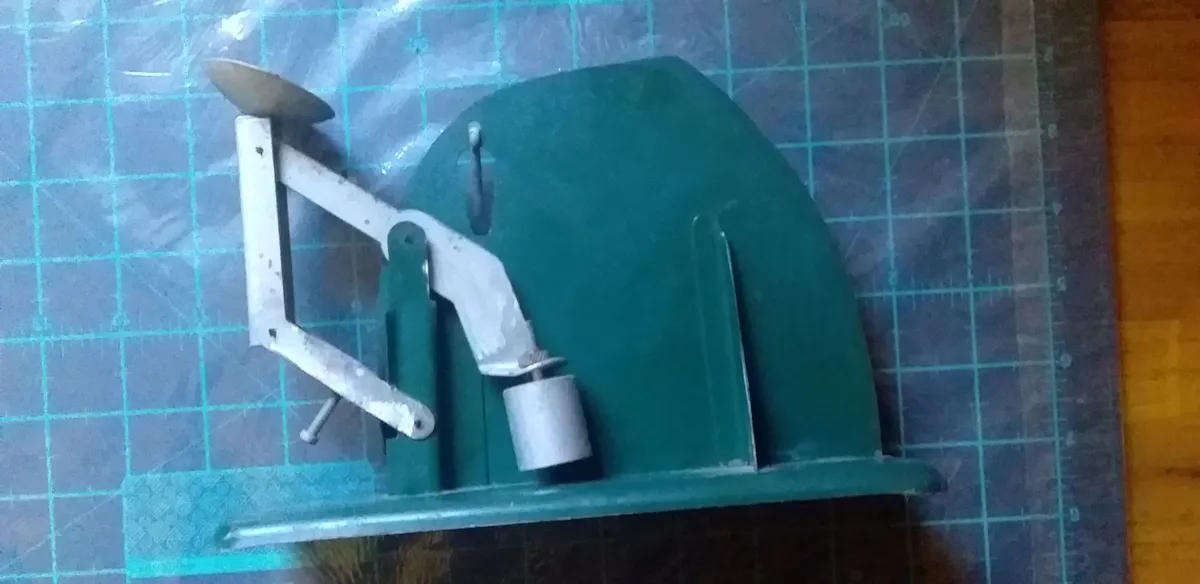 1950s Vintage Jiffy Way Egg Grading Scale DARK Green Working