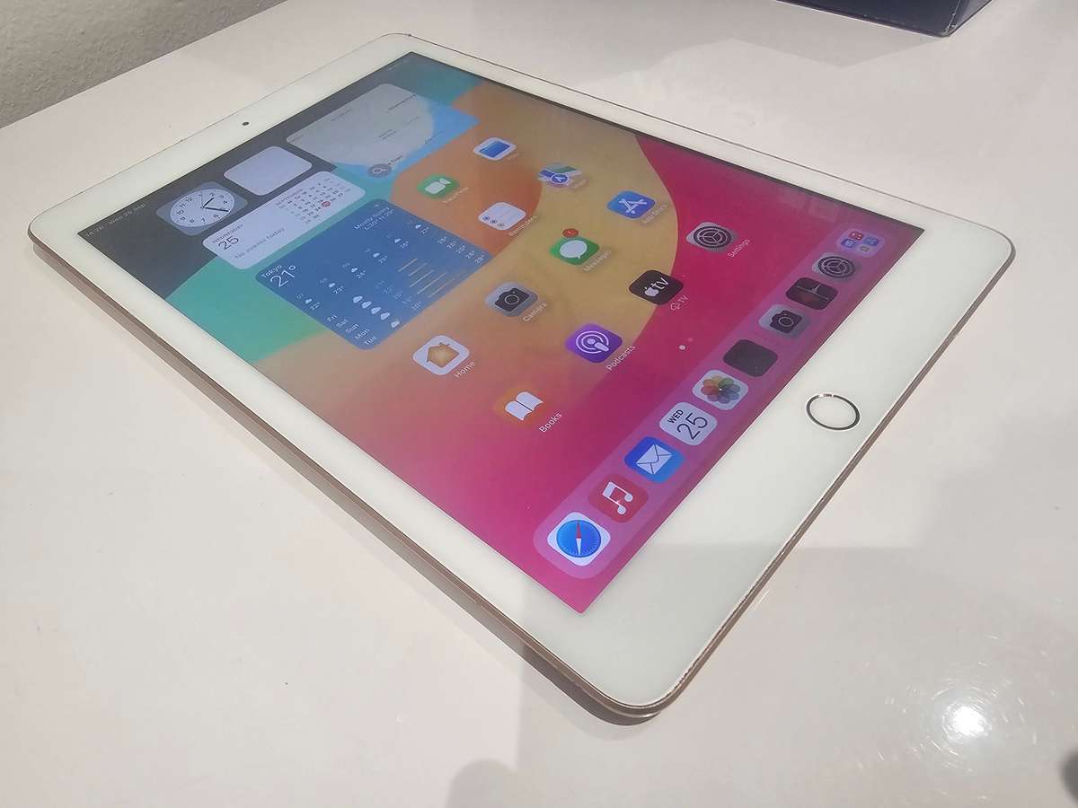 Apple iPad 128GB, 6th Generation, Wifi+cellular