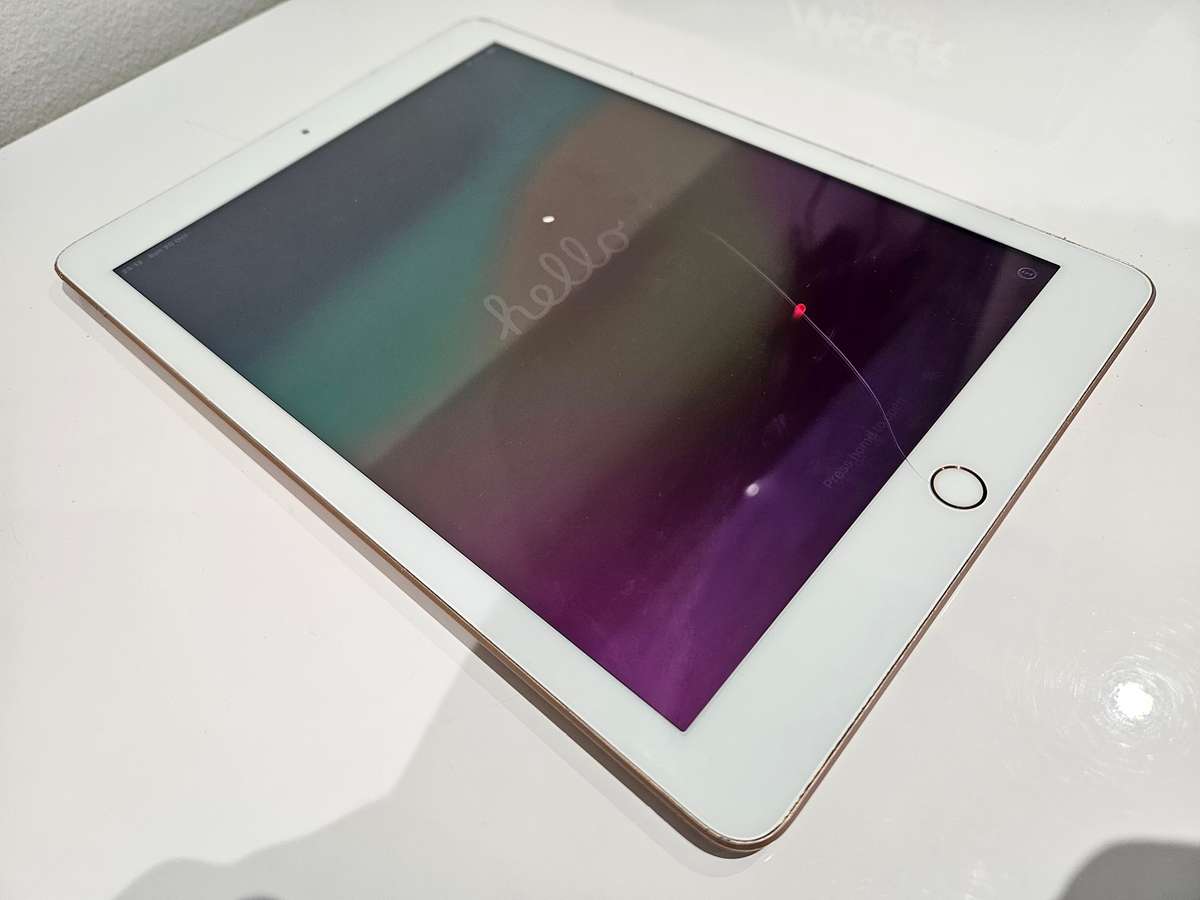 Apple iPad 128GB, 6th Generation, Wifi+cellular