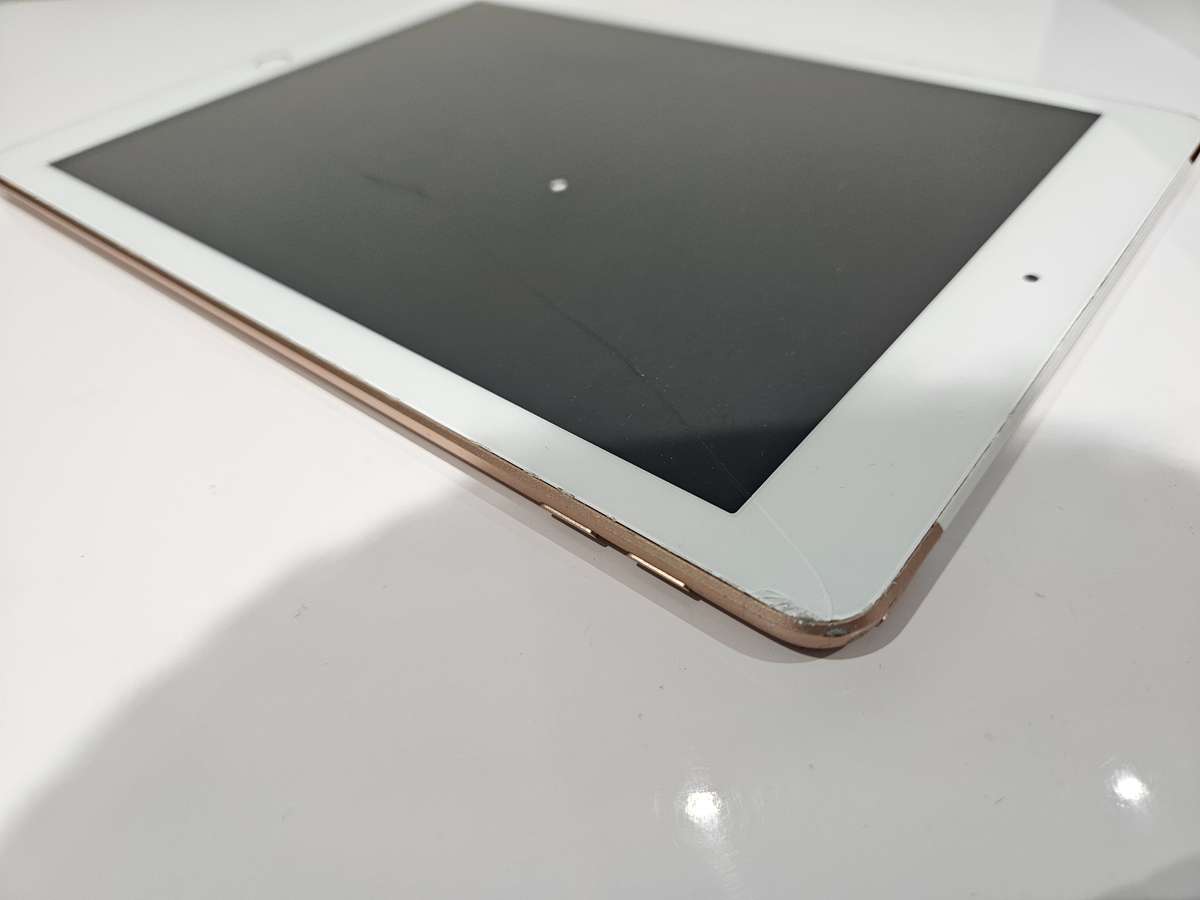 Apple iPad 128GB, 6th Generation, Wifi+cellular