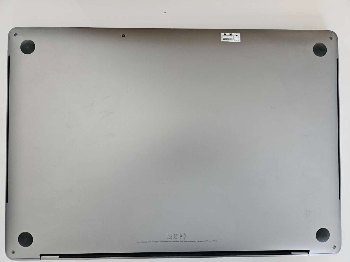 MacBook Pro (15-inch, 2018) 16GB/512GB Intel Core I7