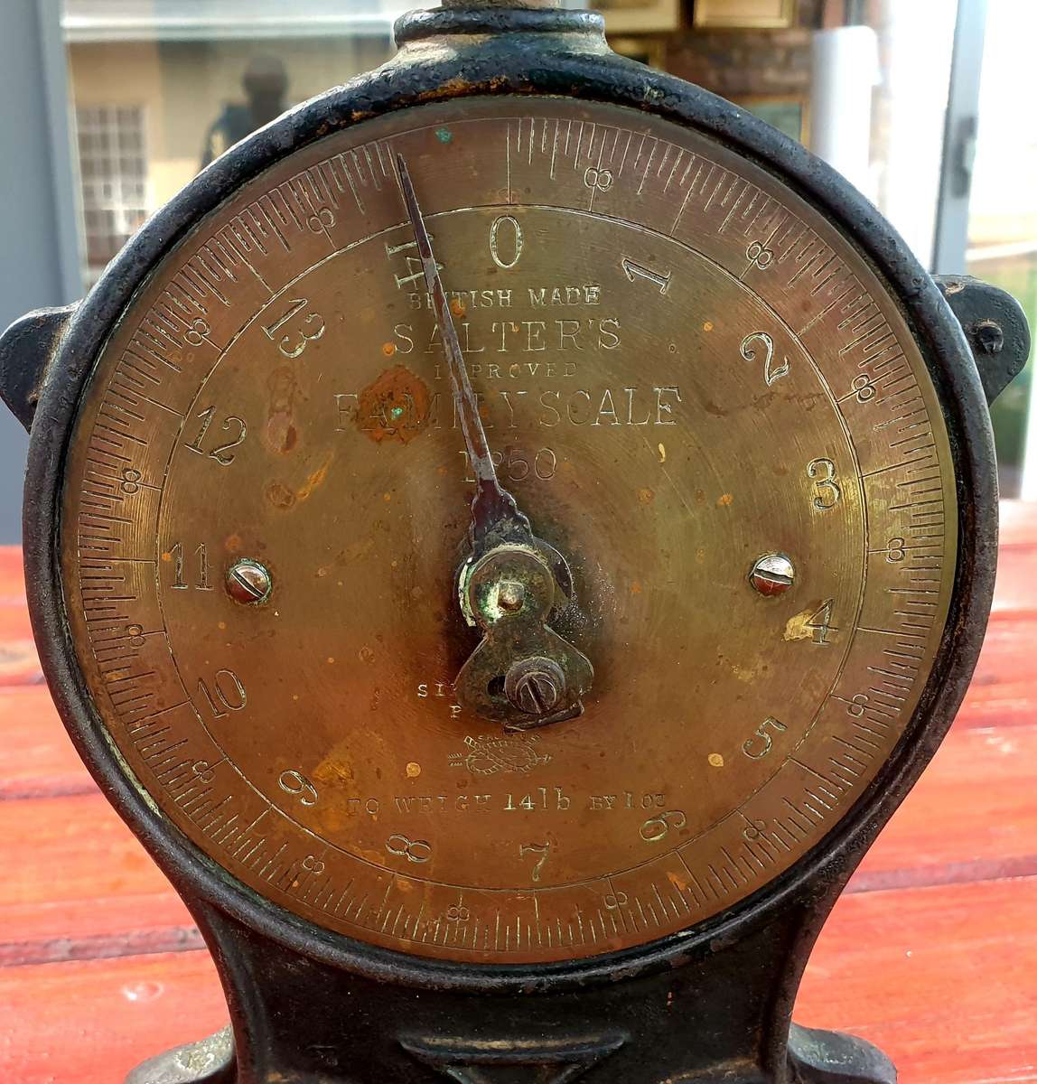 ANTIQUE CAST IRON SALTER 12 LBS SCALE