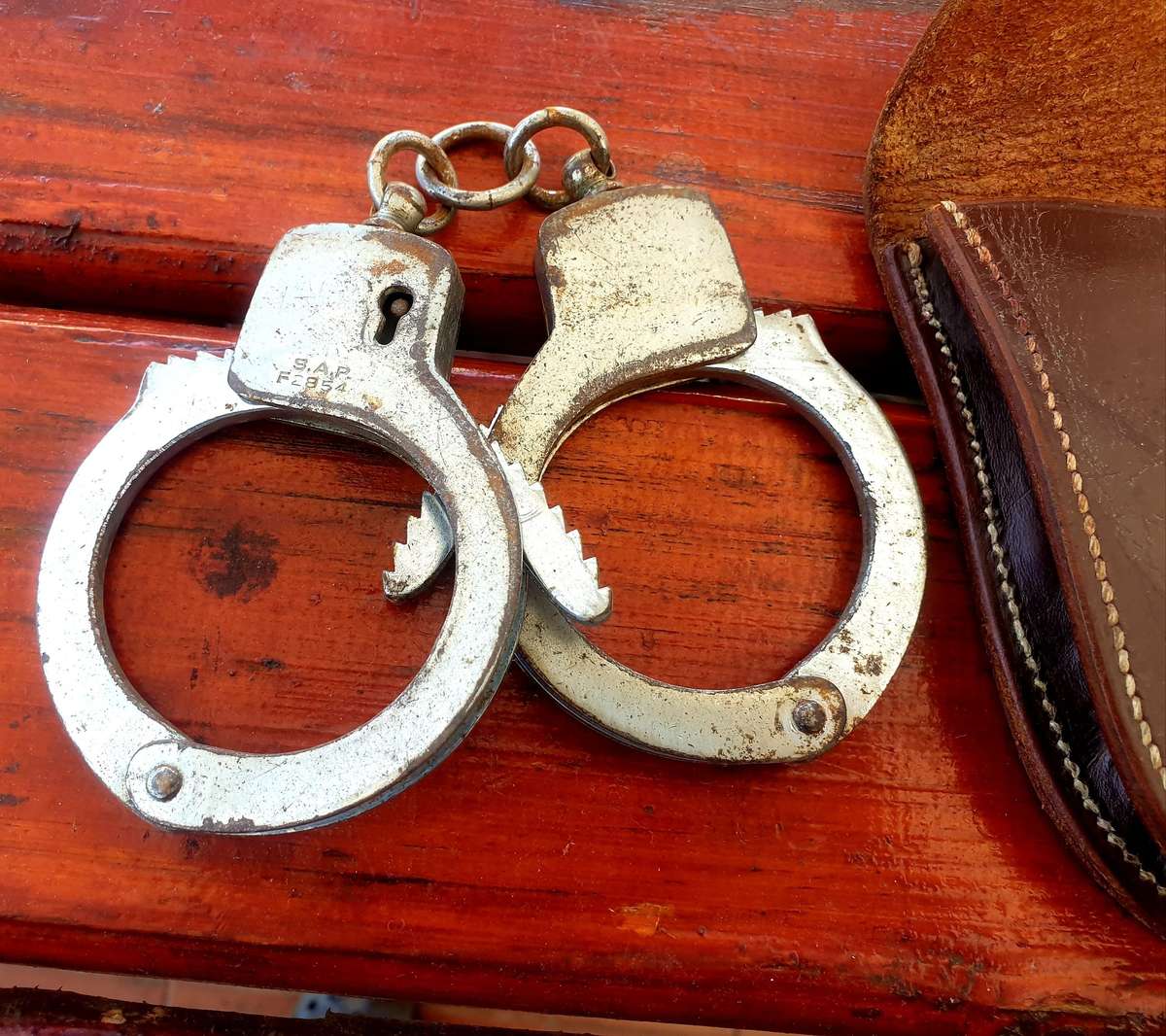 COMPLETE SET OF SAP HAND CUFFS