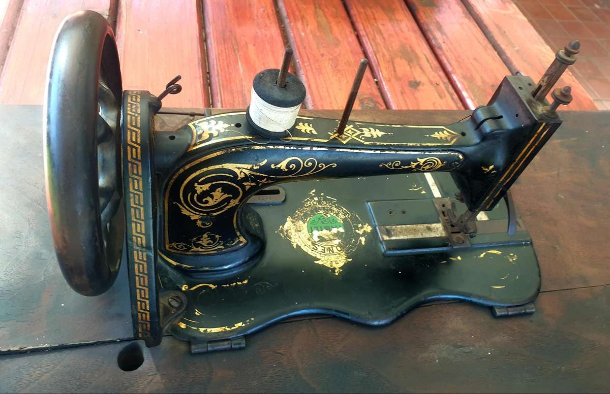 RARE CIRCA 1880'S JONES FAMILY TRANSVERSE SEWING MACHINE