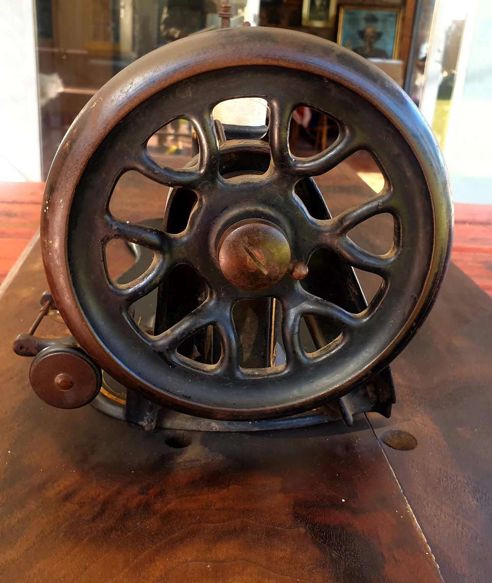 RARE CIRCA 1880'S JONES FAMILY TRANSVERSE SEWING MACHINE