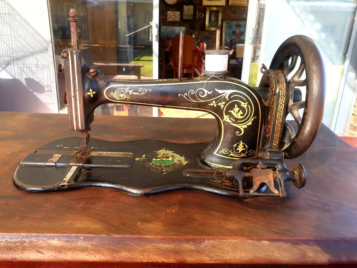 RARE CIRCA 1880'S JONES FAMILY TRANSVERSE SEWING MACHINE