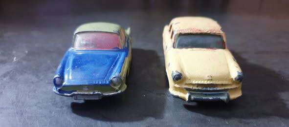2 X 1/43 CORGI CARS