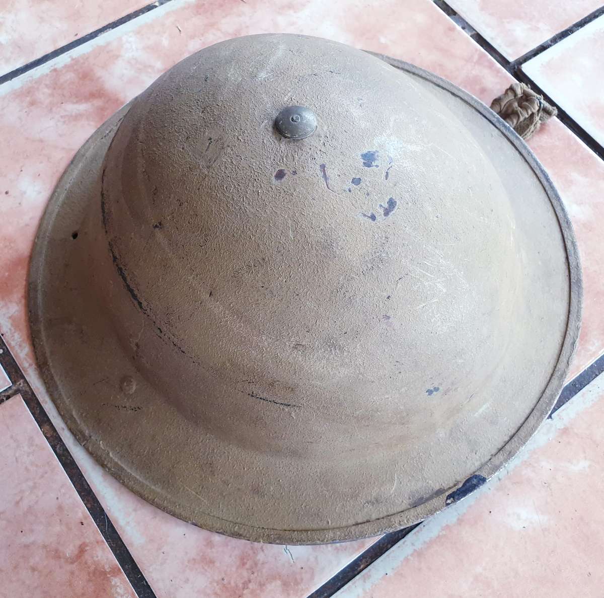 BRITISH BRODIE HELMET COMPLETE IN DESERT SAND