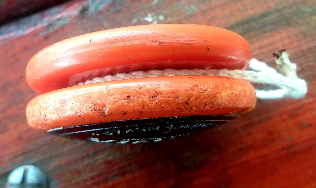 EARLY 70'S RUSSEL FANTA CHAMPIONSHIP YOYO WELL PLAYED