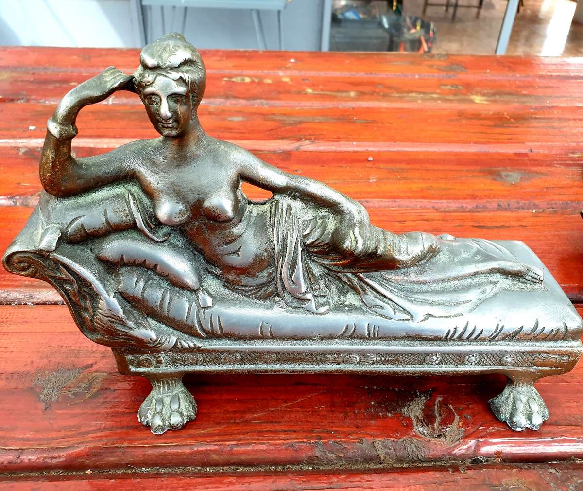 VINTAGE VENUS VITRIX STATUE 260 X 165 MM