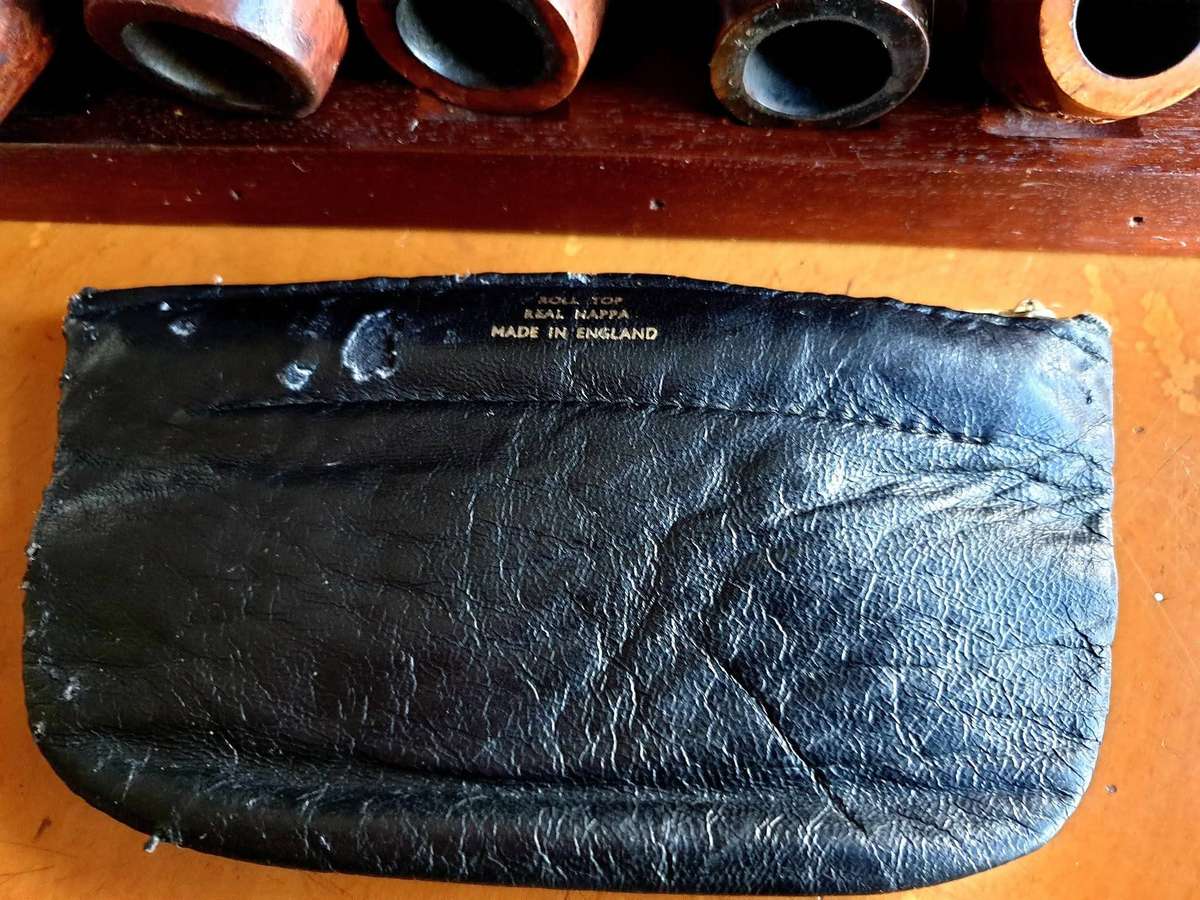 EXCELLENT SMALL COLLECTION OF PIPES PLUS POUCH AND TOOL