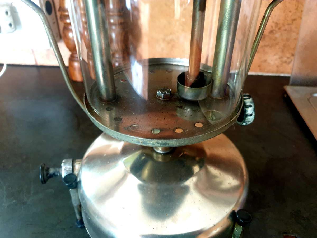 SA DOLPHIN UNMARKED KEROSENE LANTERN