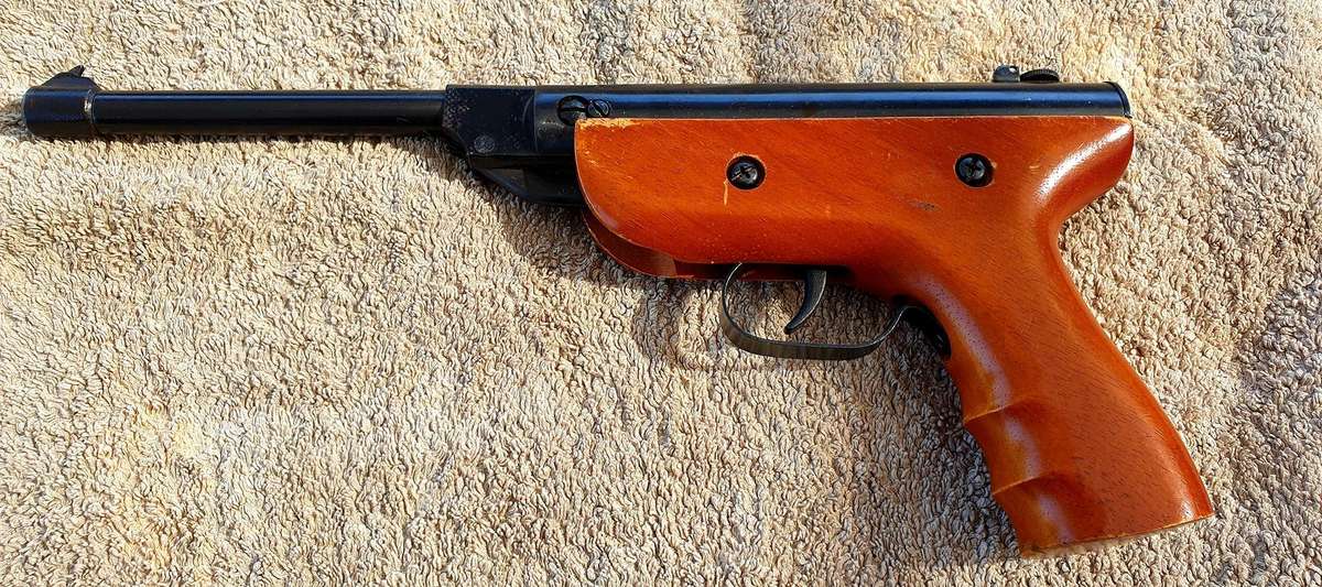 4.5 MM MCCOY AIR PISTOL