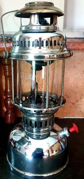 STENLY HONG KONG KEROSENE LANTERN