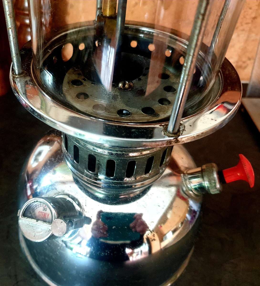 STENLY HONG KONG KEROSENE LANTERN