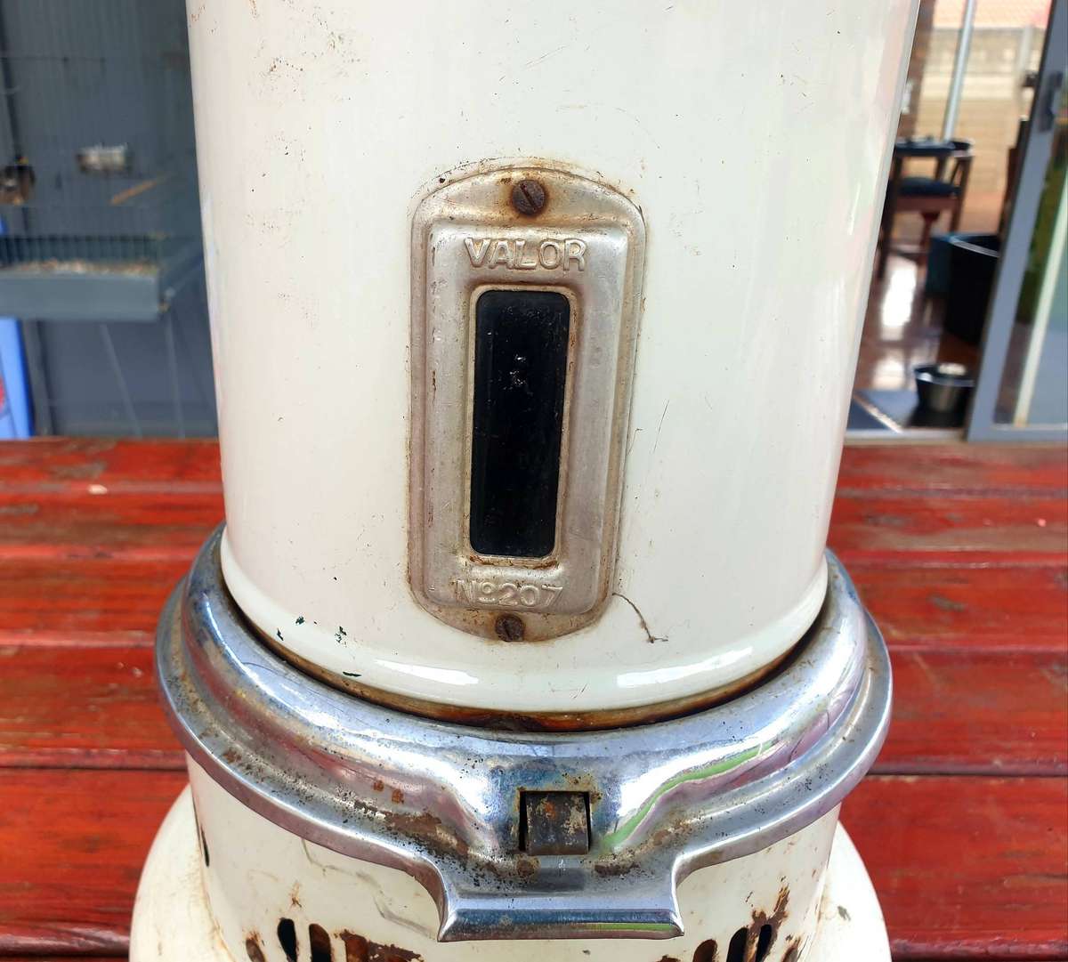 VINTAGE VALOR 207 PARAFFIN HEATER