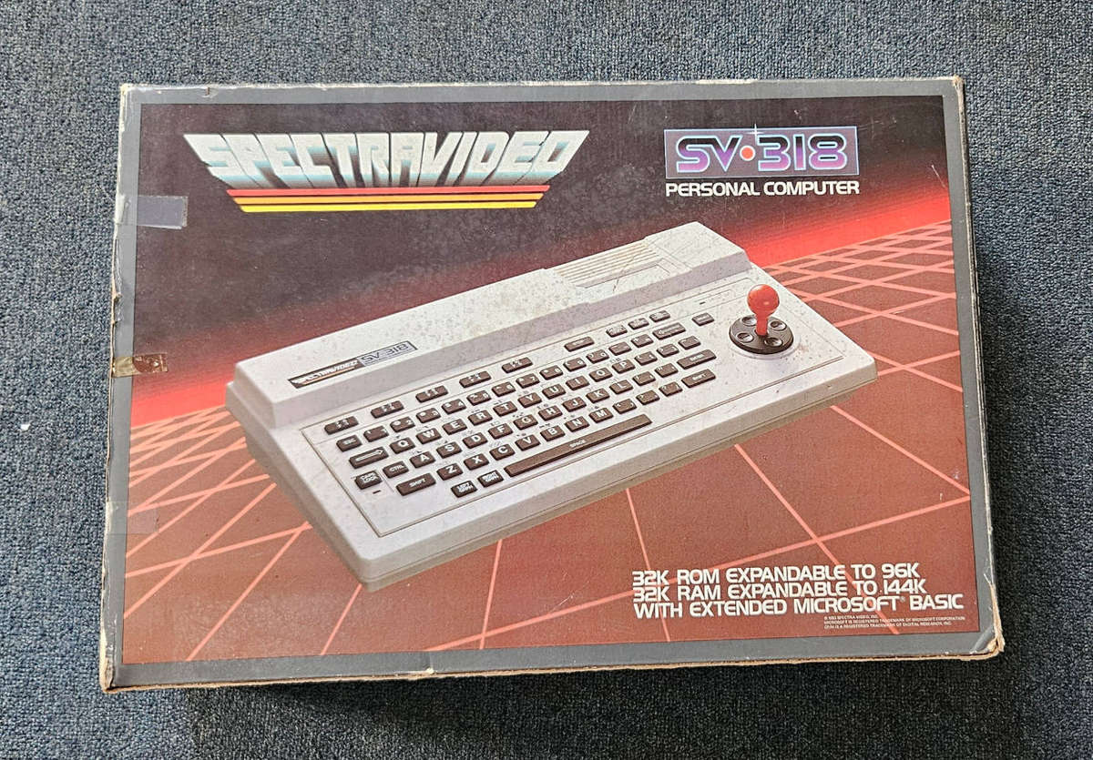 SpectraVideo Sv-318 Retro Computer