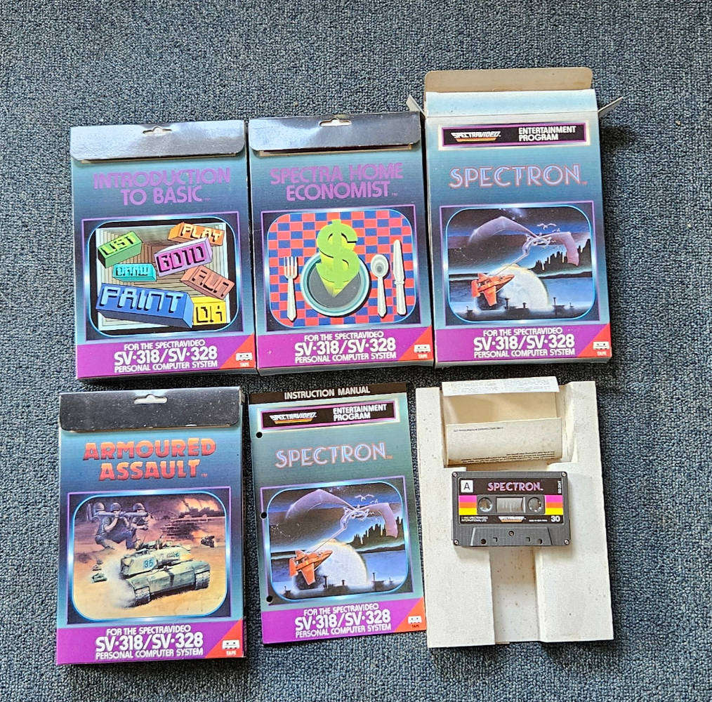 SpectraVideo Sv-318 Retro Computer