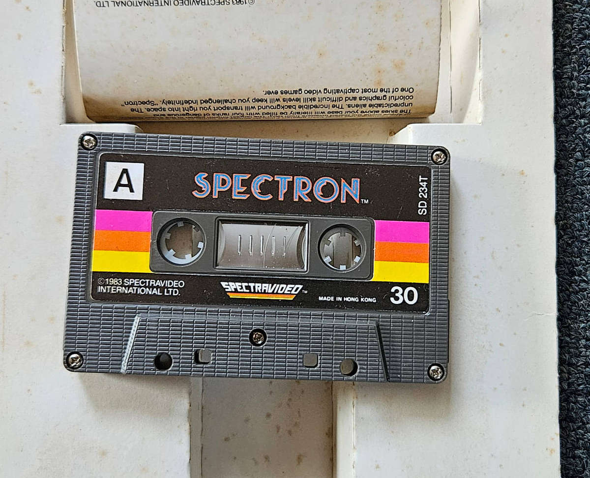 SpectraVideo Sv-318 Retro Computer