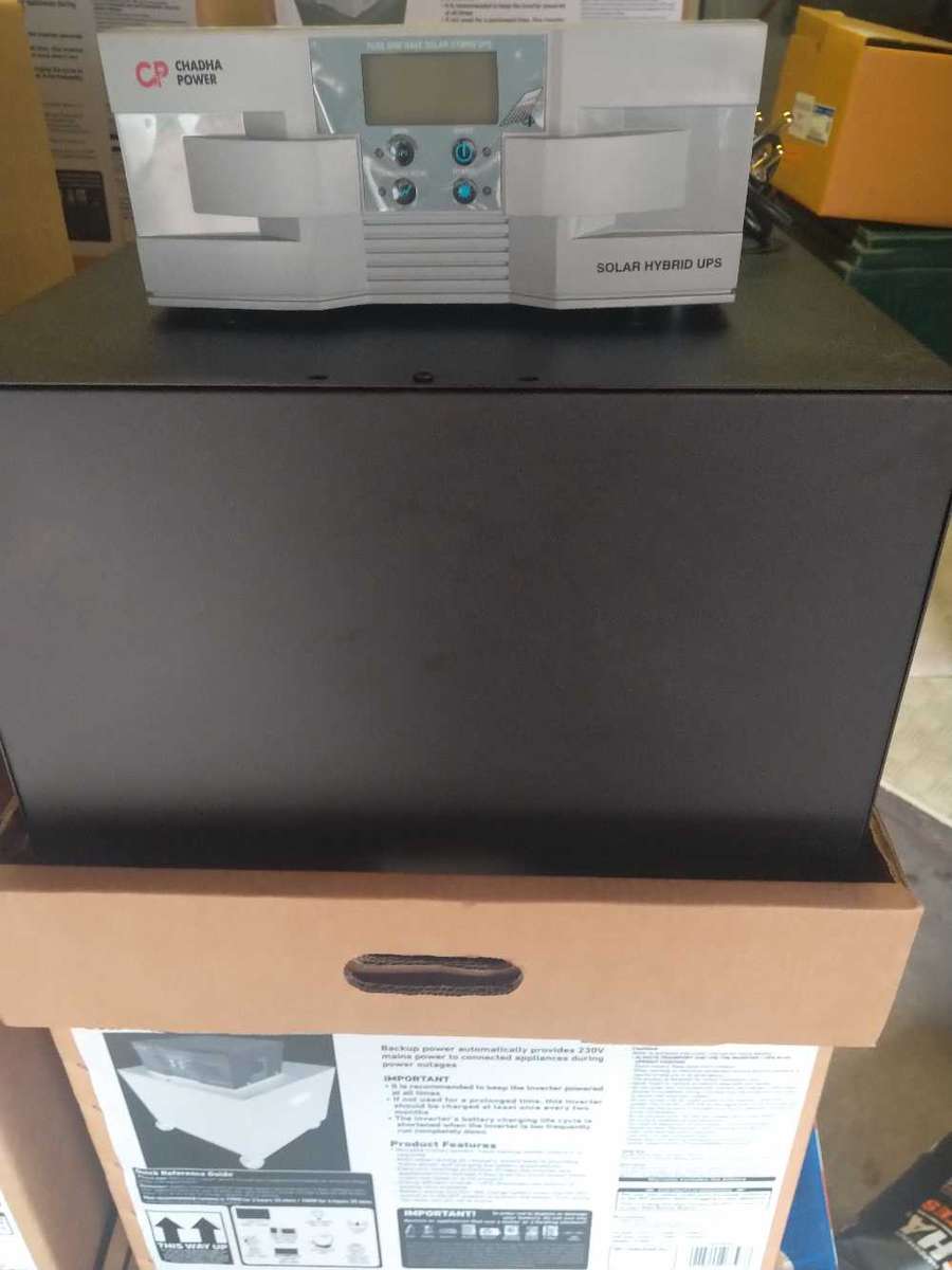 600W Ellies pure sine wave trolley inverters. Solar ready