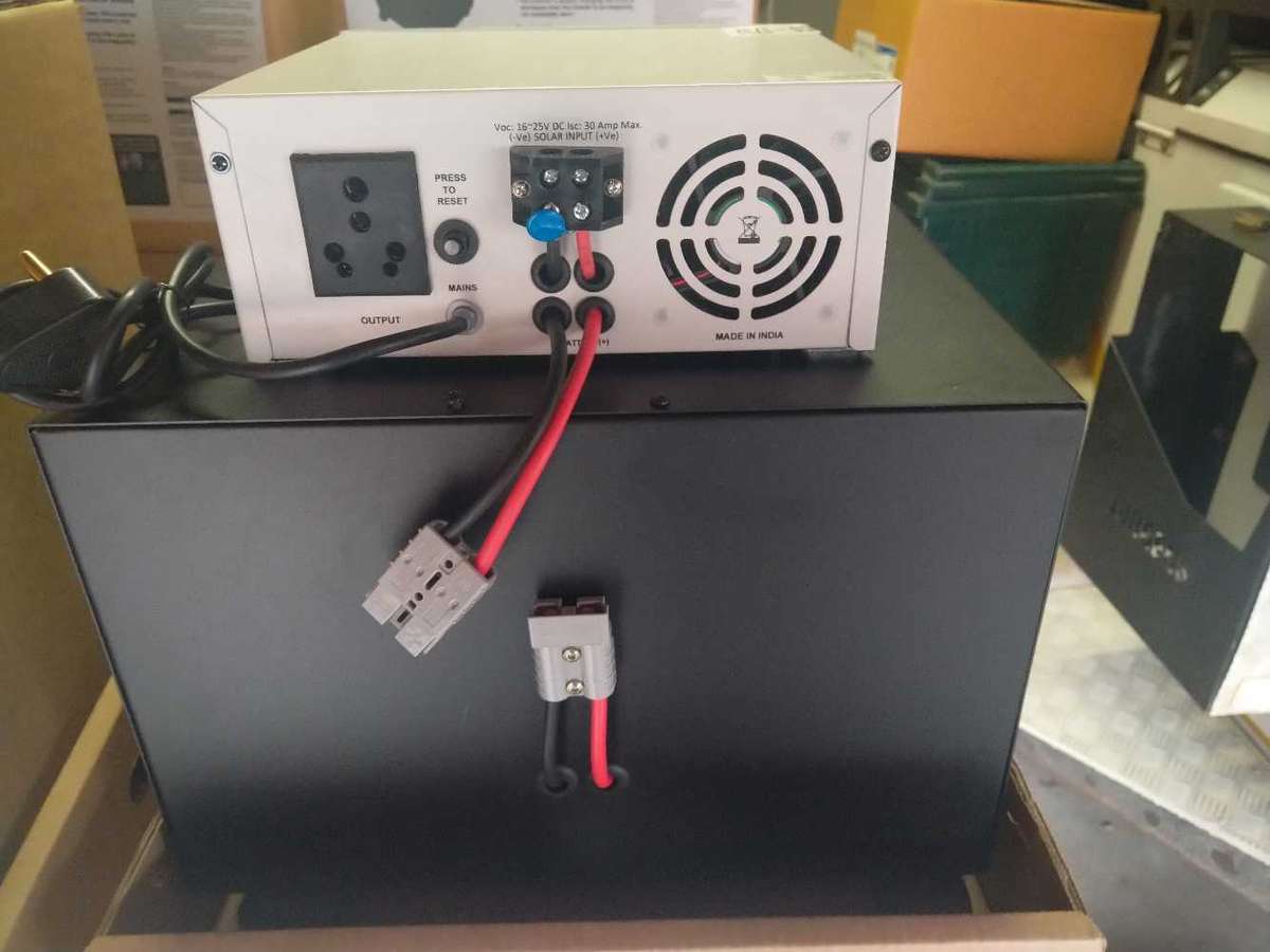 600W Ellies pure sine wave trolley inverters. Solar ready