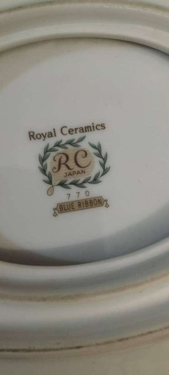 A Superb Royal Ceramics Japan Gravy Boat