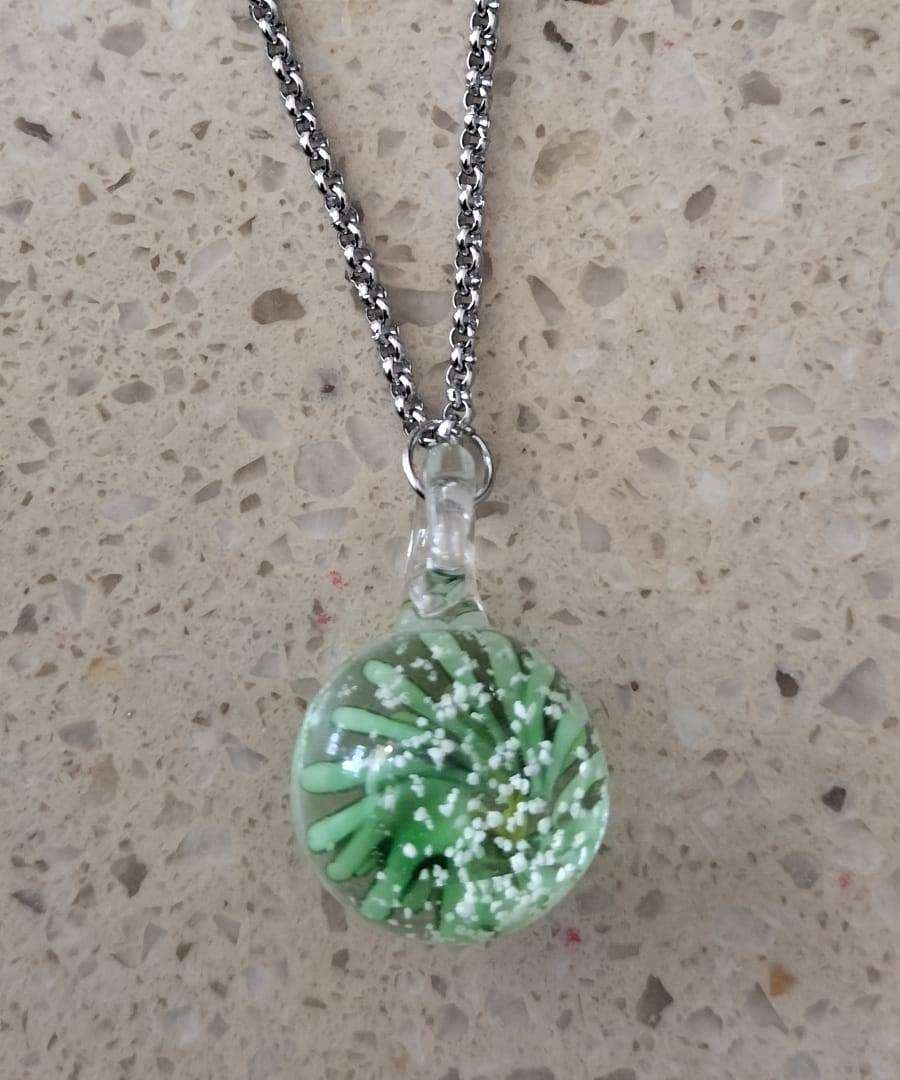 Magnificent Murano/Studio Glass Pendant on Stainless Steel Chain with Clasp. (Nr29)