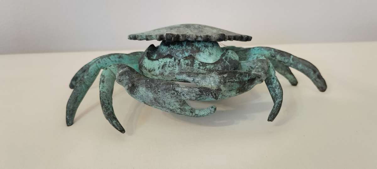 Superb Metal Crab Display/Ashtray