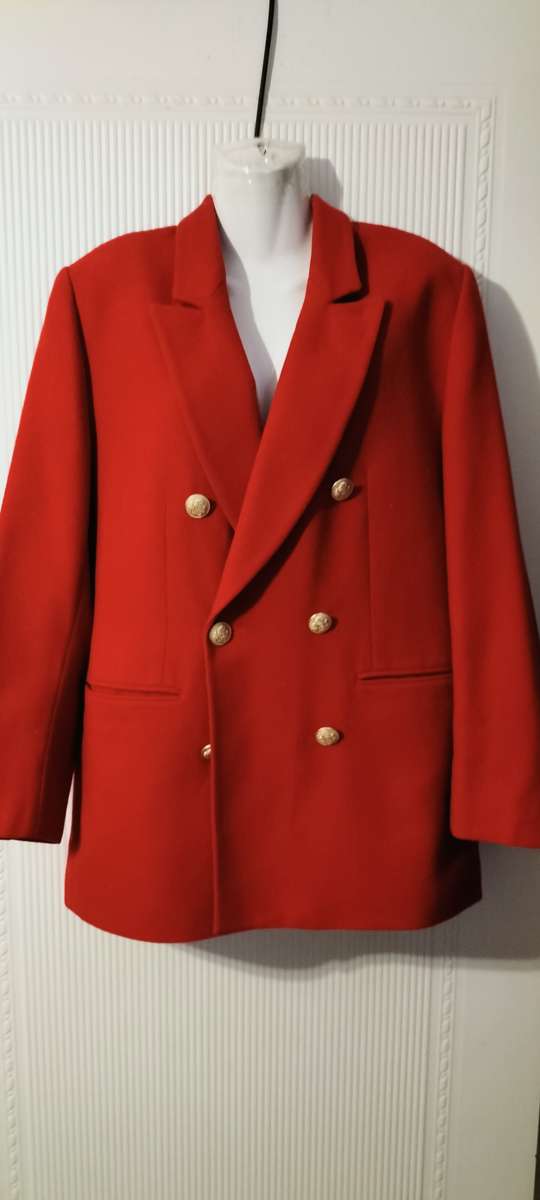 A Magnificent Merien Hall Formal Ladies Jacket - Size 12
