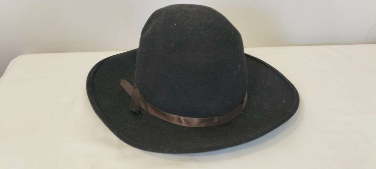 Superior Quality Daloochi Ladies Hat