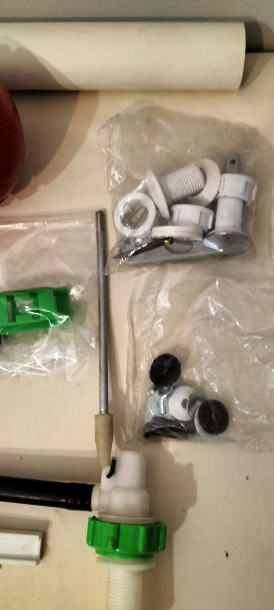 Complete Parker Plumbing Toilet Flush Mechanism With All Attachments