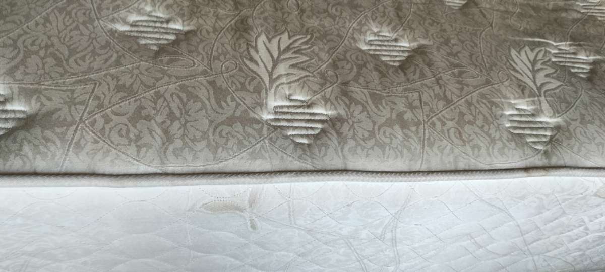 Queen Size Spinal King Ultimate Dream Mattress and Base COLLECTION ONLY