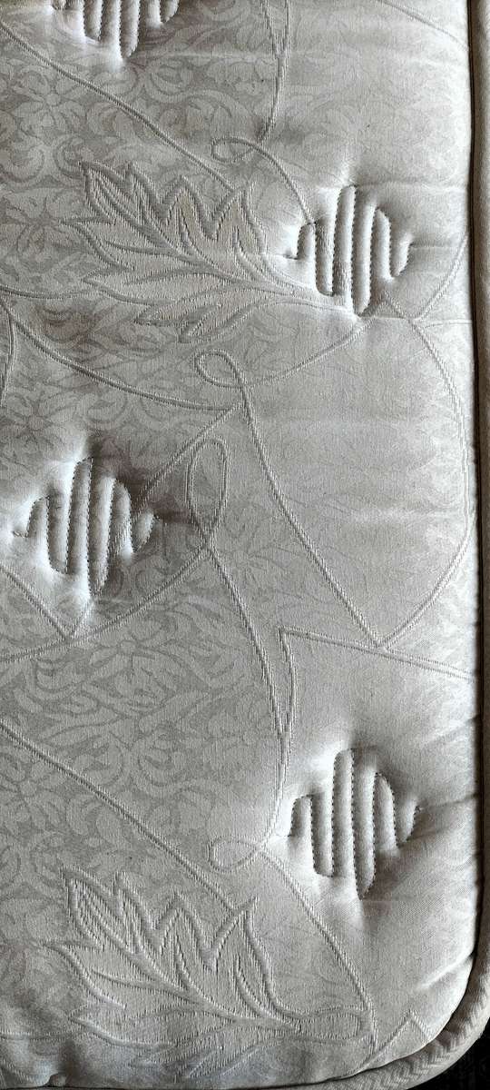 Queen Size Spinal King Ultimate Dream Mattress and Base COLLECTION ONLY