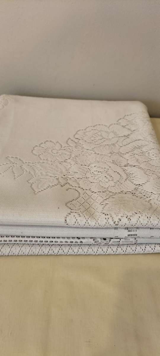 Beautiful Massive Table Cloth  (Nr8) Rectangular