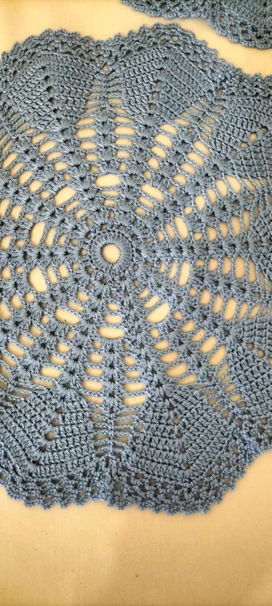 A Magnificent Very Fine set of 5 Crochet Blue Table Covers/doilies.  (Nr3)