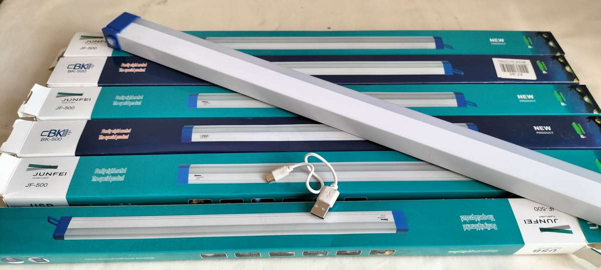 A Set of 6 Emergency Light with Charging Cable 52cm. BID PER LIGHT