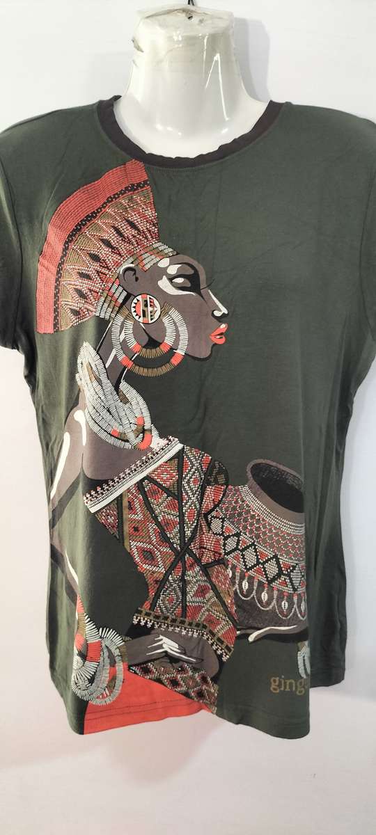 A Stunning Ginger Mary Ladies Short Sleeve Top (Nr17). 40
