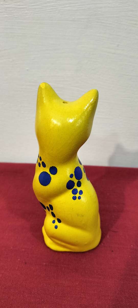 An Absolutely Magnificent Bohemian Hand Painted Cat (Nr8)