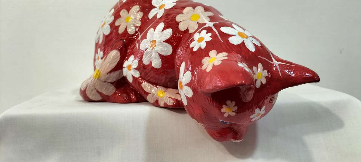 An Absolutely Magnificent Bohemian Hand Painted Cat (Nr9)