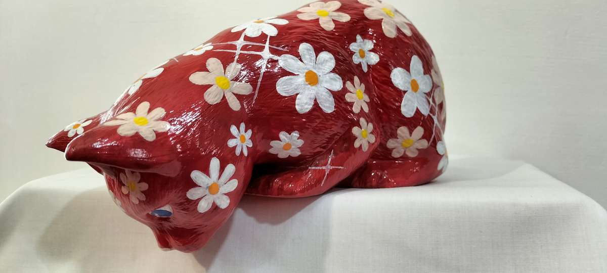 An Absolutely Magnificent Bohemian Hand Painted Cat (Nr9)